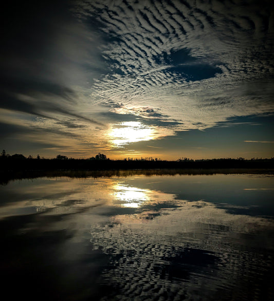 Sunrise Reflections, natural scenery, on the lake. 